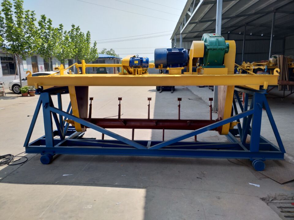 有機(jī)肥發(fā)酵翻拋機(jī)